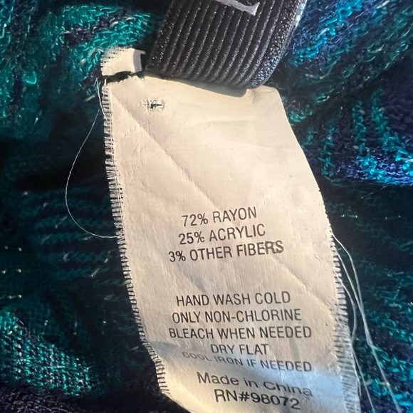 Apt 9 Teal Blue & Navy Infinity Scarf with Metallic Silver Threads Throughout - Picture 12 of 13